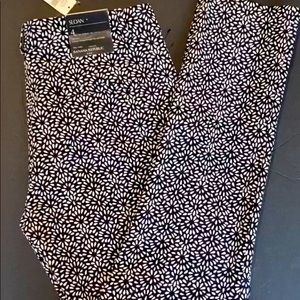 New Banana Republic Mid rise Closed fitting Pant